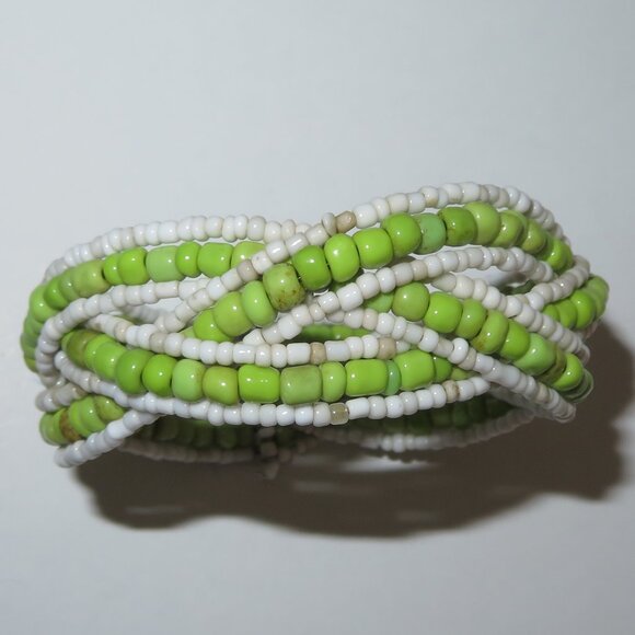Flexible Green And Ivory Seed Woven Bracelet - Picture 9 of 14